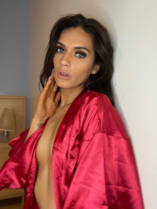 ellieoxonlyfans