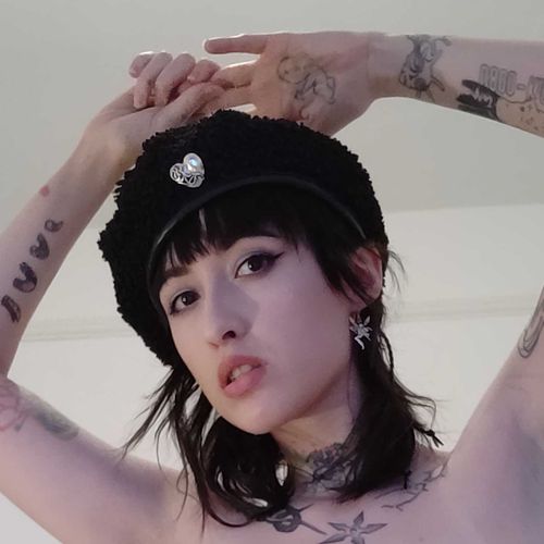 hollyannegolightly